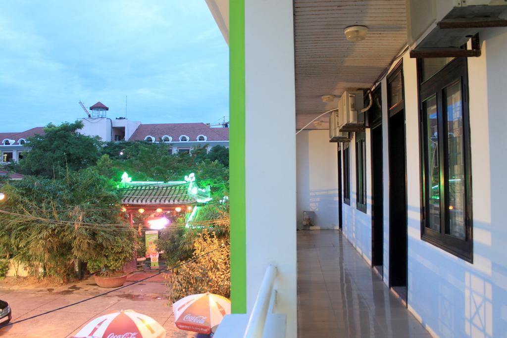 Ngoi Nha Xanh Hotel Da Nang Esterno foto