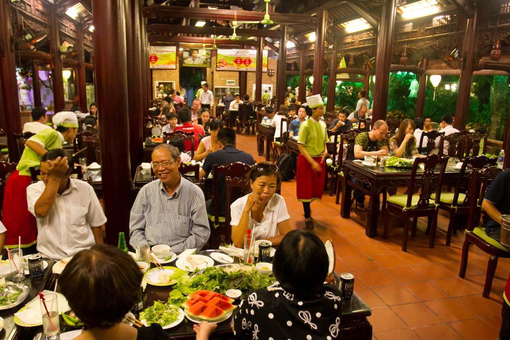 Ngoi Nha Xanh Hotel Da Nang Esterno foto