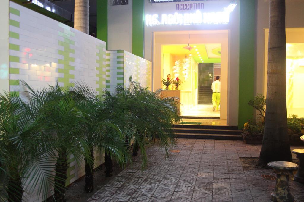 Ngoi Nha Xanh Hotel Da Nang Esterno foto