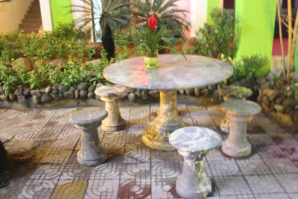 Ngoi Nha Xanh Hotel Da Nang Esterno foto