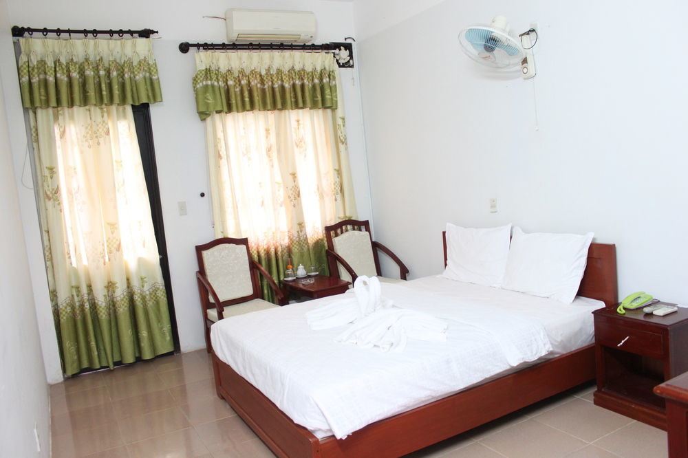 Ngoi Nha Xanh Hotel Da Nang Esterno foto