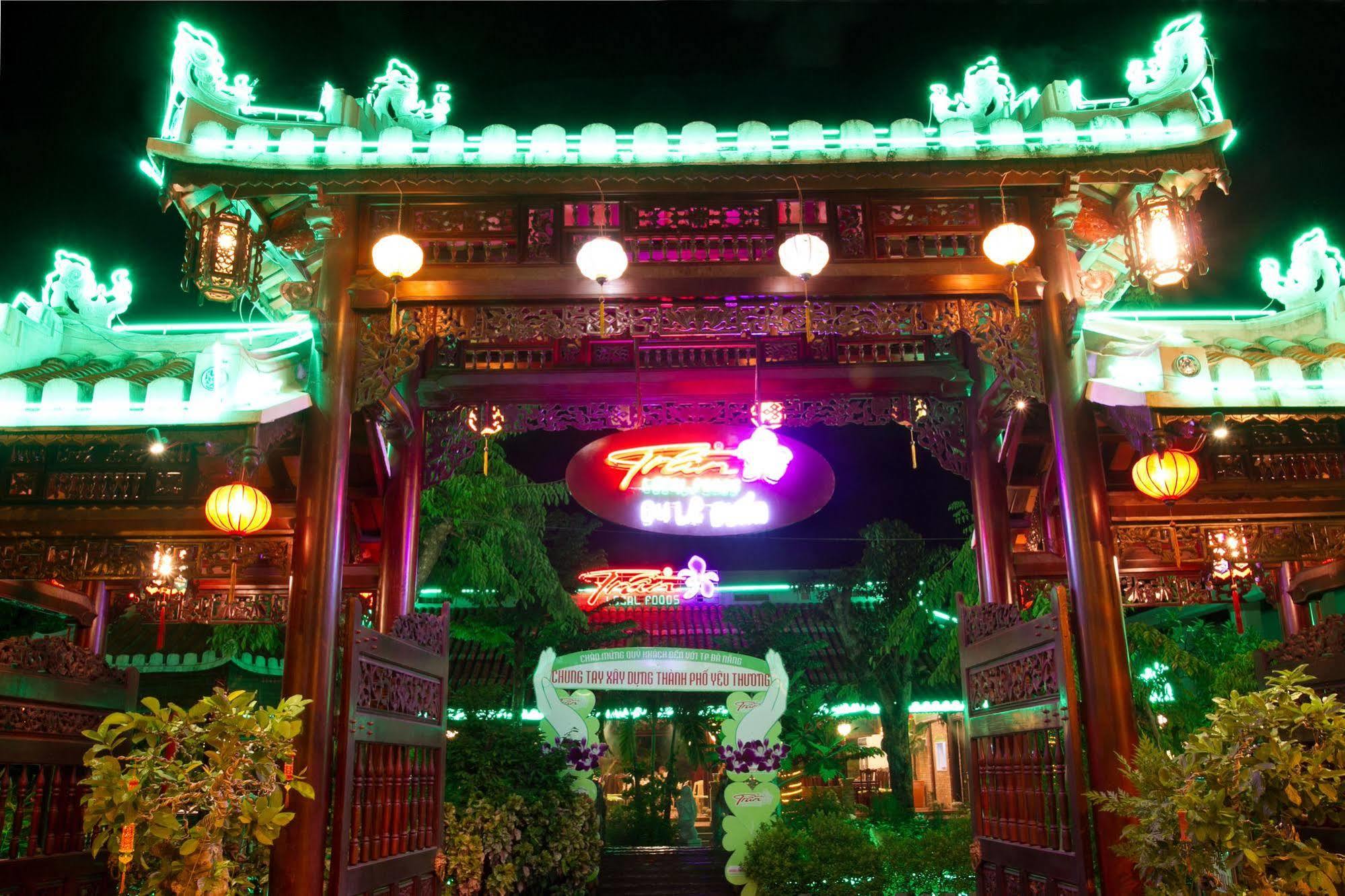 Ngoi Nha Xanh Hotel Da Nang Esterno foto