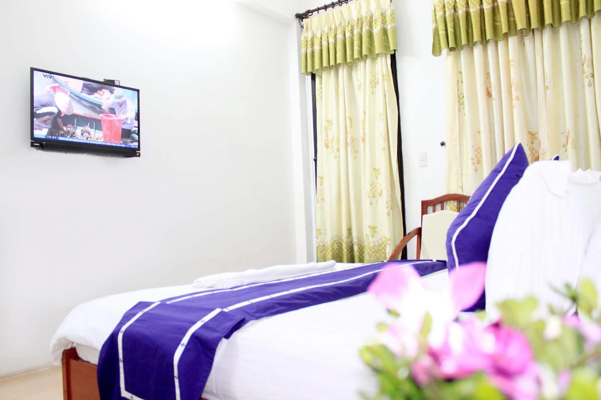 Ngoi Nha Xanh Hotel Da Nang Esterno foto
