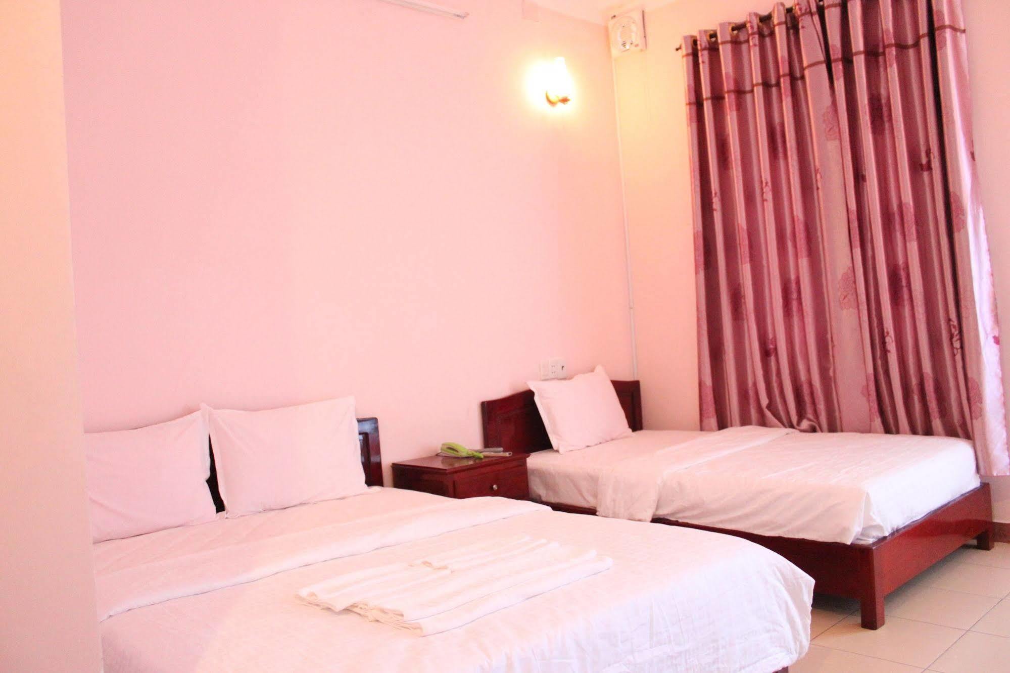 Ngoi Nha Xanh Hotel Da Nang Esterno foto