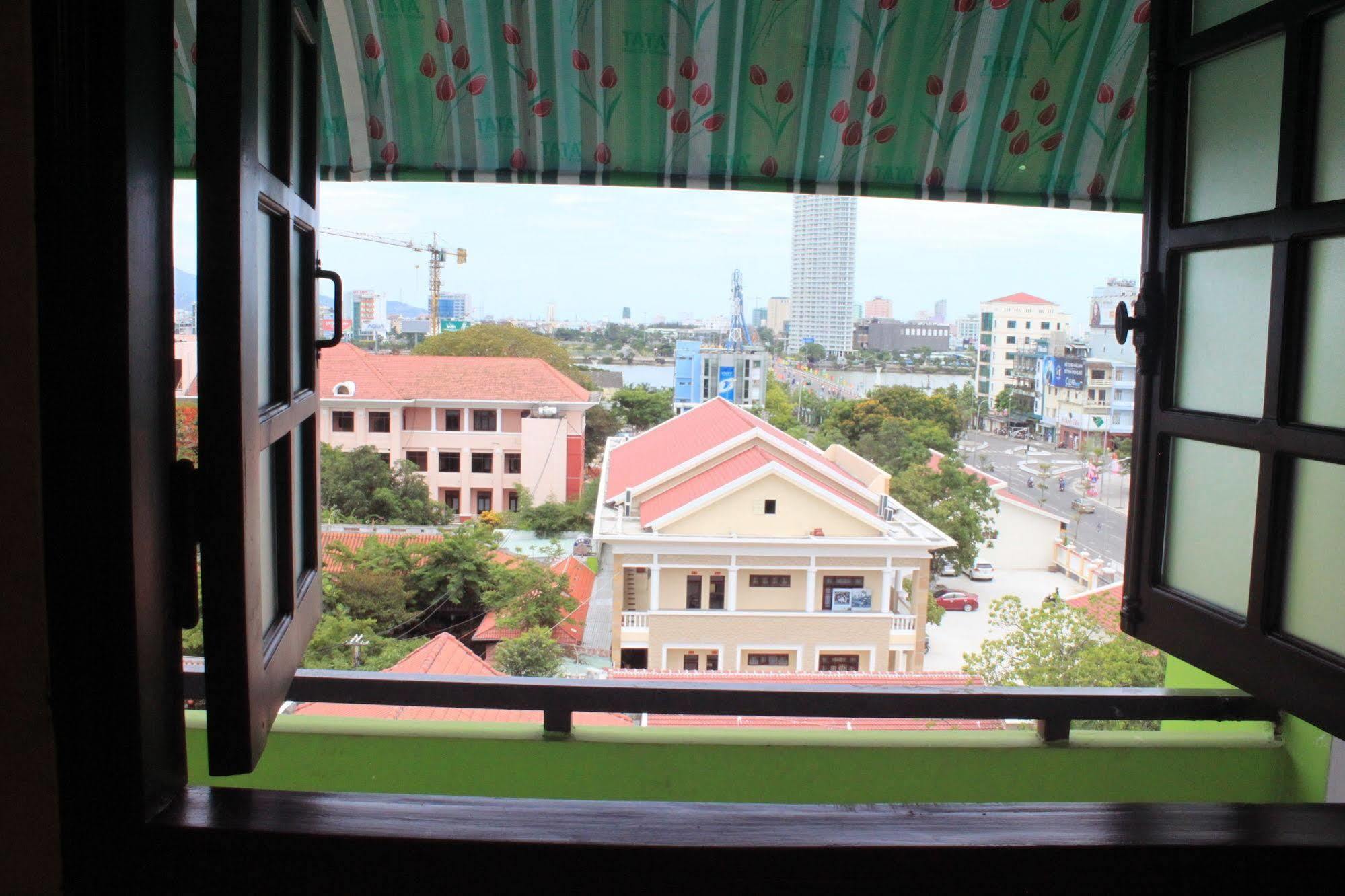 Ngoi Nha Xanh Hotel Da Nang Esterno foto